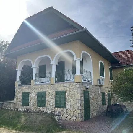 Szasza Abrahamhegy